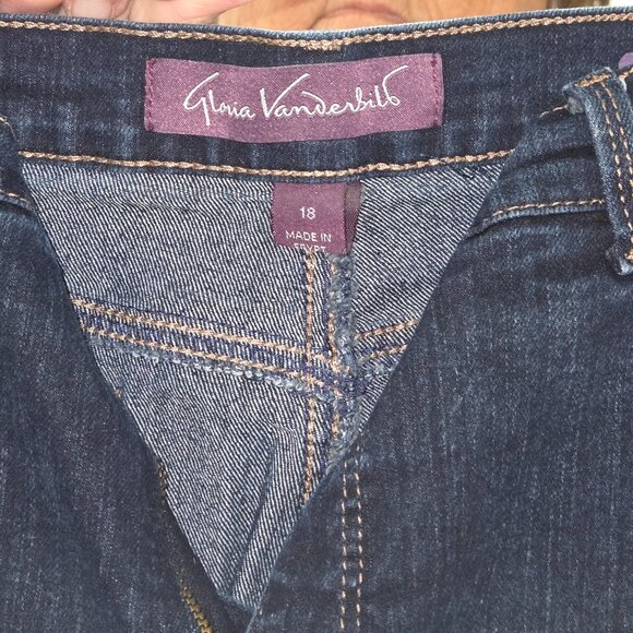 Gloria Vanderbilt Jeans, Size 16 - Picture 3 of 3